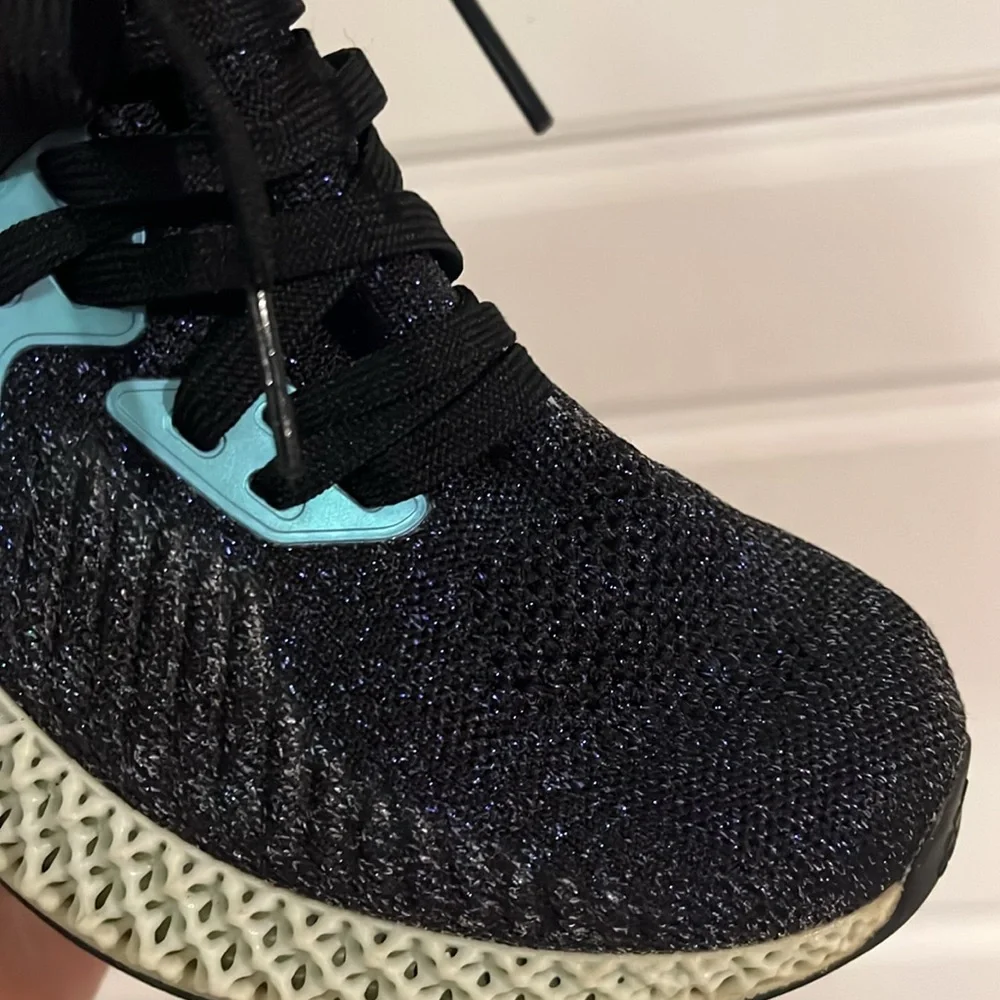 Adidas Men’s Alphaedge 4D in black iridescent size 8‎ running shoes